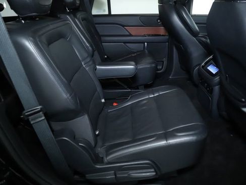 Used 2024 Lincoln Navigator Reserve image 34