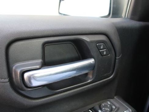 Used 2020 Chevrolet Silverado 1500 LT w/ Fleet Comfort Package AWD/4WD image 6