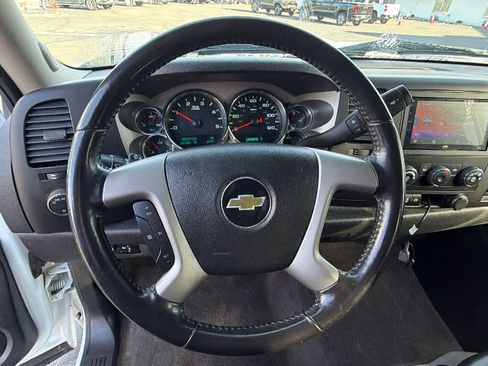 Used 2014 Chevrolet Silverado 2500 LT image 18