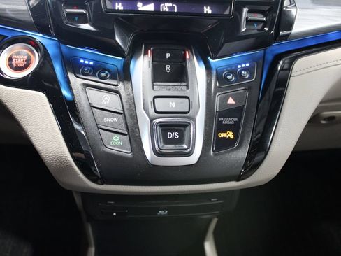 Used 2023 Honda Odyssey Elite image 24