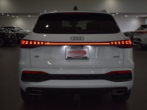 Used 2025 Audi Q5 Premium AWD/4WD image 10