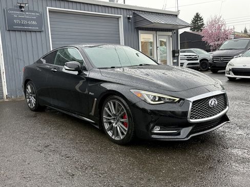 Used 2017 INFINITI Q60 Red Sport 400 image 6