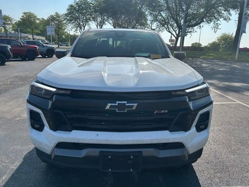 Used 2024 Chevrolet Colorado Z71 w/ Z71 Convenience Package 2 AWD/4WD image 2