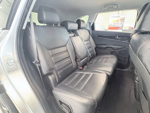 Used 2019 Kia Sorento EX AWD/4WD image 24