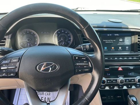 Used 2019 Hyundai Elantra Value Edition FWD image 26