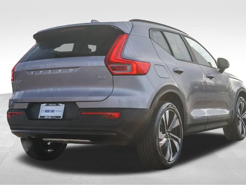 New 2026 Volvo XC40 B4 Plus w/ Climate Package FWD image 5