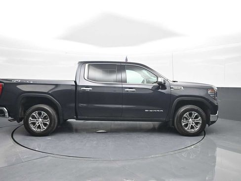 Used 2025 GMC Sierra 1500 SLT AWD/4WD image 9