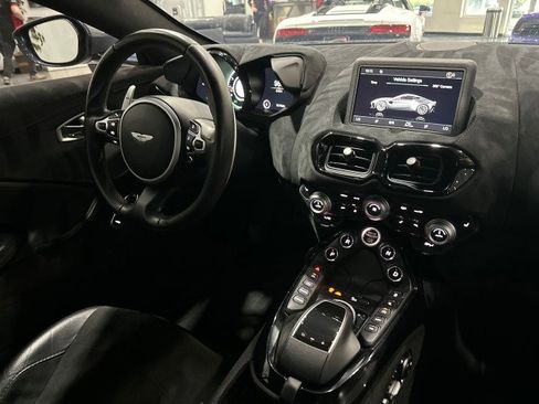 Used 2019 Aston Martin V8 Vantage Coupe RWD image 80