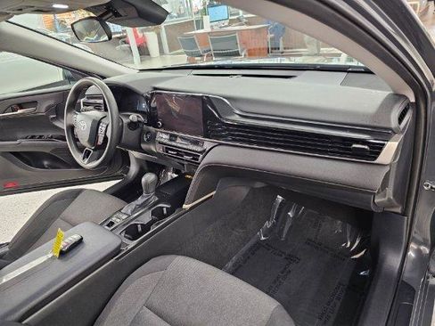 Used 2025 Toyota Camry LE image 8