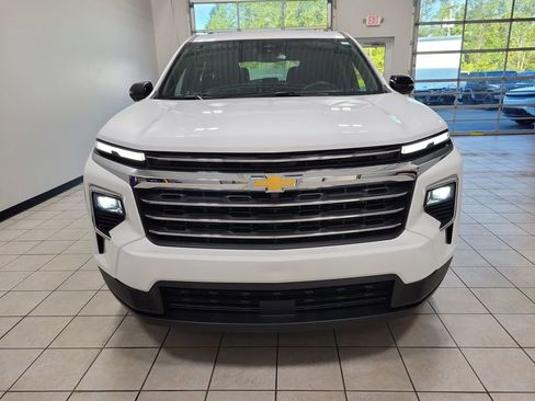 Used 2024 Chevrolet Traverse LT image 54