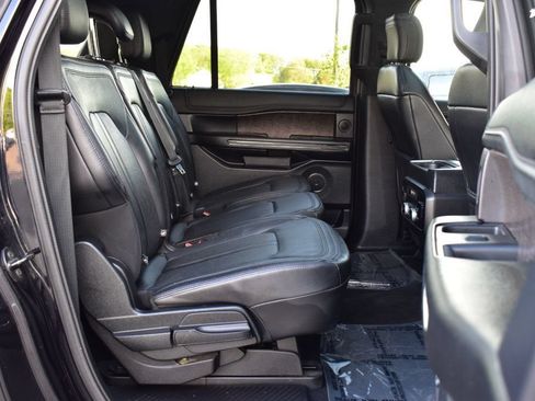 Used 2019 Ford Expedition Max Limited RWD image 18