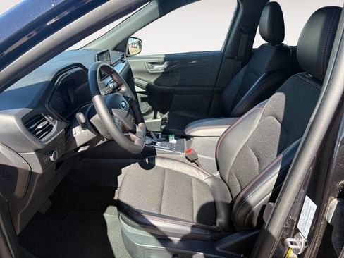 Used 2025 Ford Escape ST-Line AWD/4WD image 9