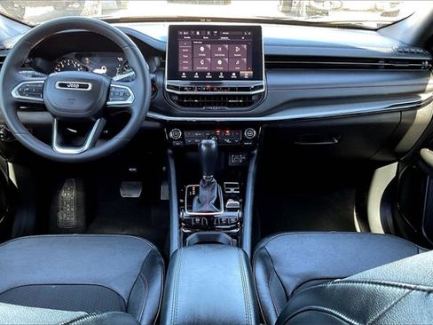 Used 2023 Jeep Compass Trailhawk w/ Trailhawk Convenience Group image 14