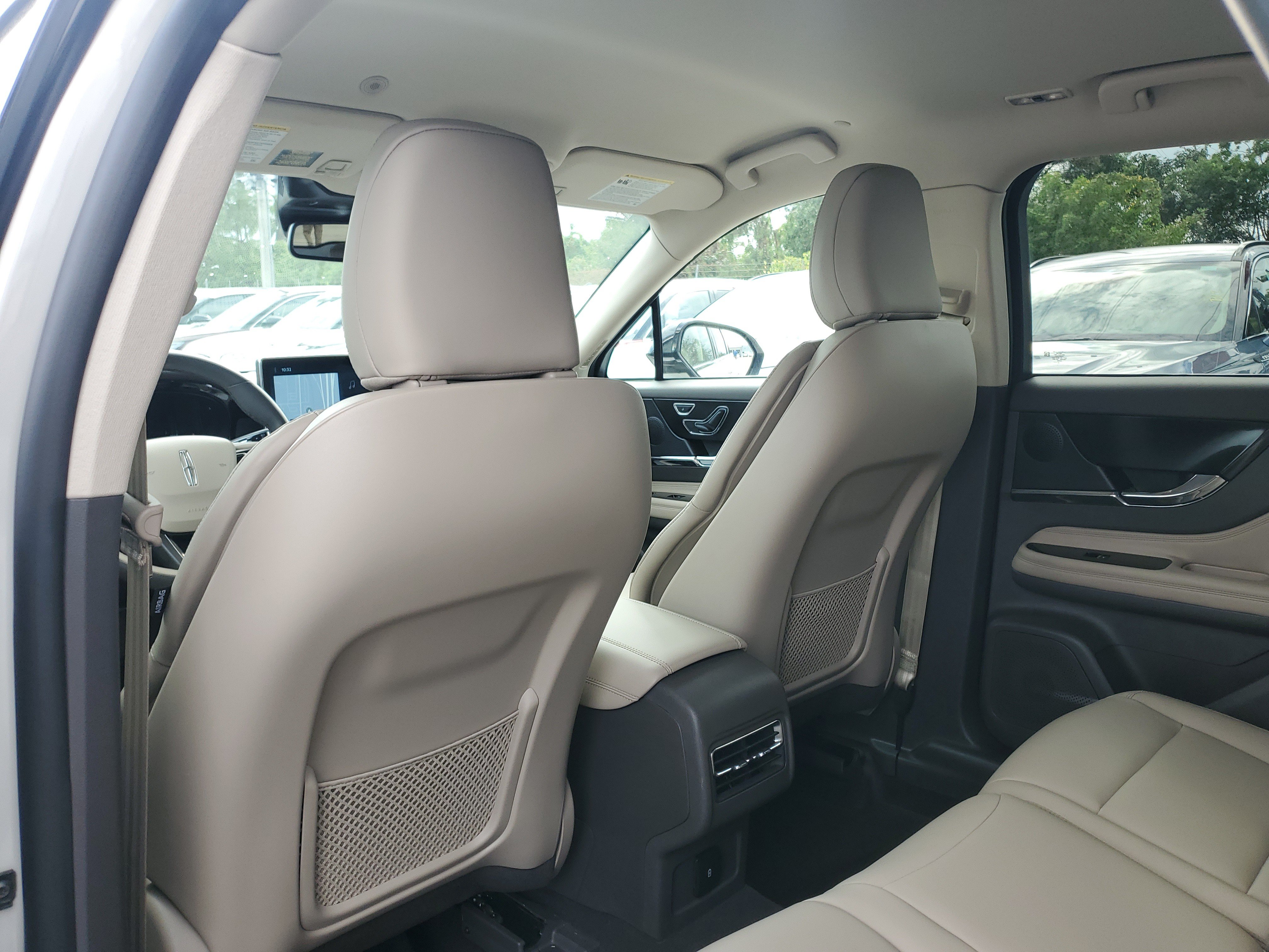Used 2024 Lincoln Corsair FWD image 11