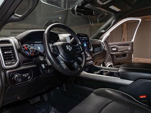 Used 2024 RAM 3500 Laramie w/ Night Edition image 13