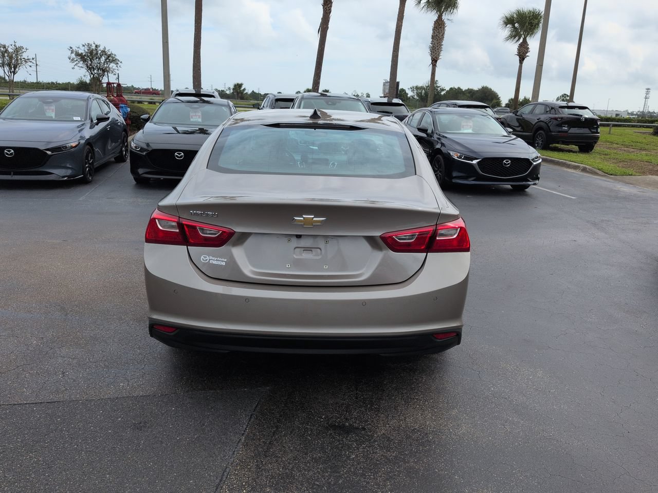 Used 2025 Chevrolet Malibu LS FWD image 5