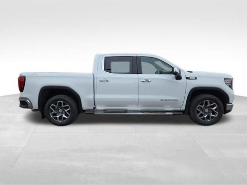 New 2026 GMC Sierra 1500 SLT image 13