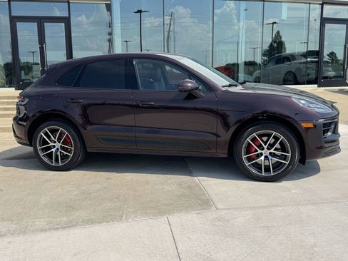 Certified 2024 Porsche Macan S image 8