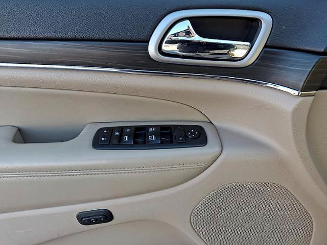 Used 2021 Jeep Grand Cherokee Limited w/ Luxury Group II AWD/4WD image 13