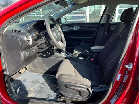 Used 2019 Kia Forte LXS FWD image 11