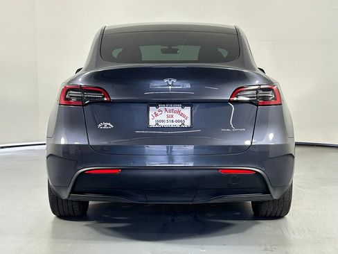 Used 2022 Tesla Model Y Long Range AWD/4WD image 6