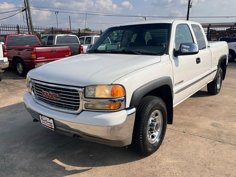 Used 2001 GMC Sierra 2500 4x4 Extended Cab w/ Convenience Plus Group image 10