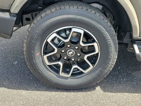 New 2025 Ford Bronco Outer Banks AWD/4WD image 6