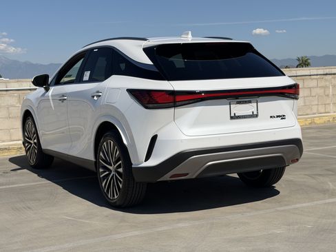 New 2026 Lexus RX 350 w/ Convenience Package AWD/4WD image 8