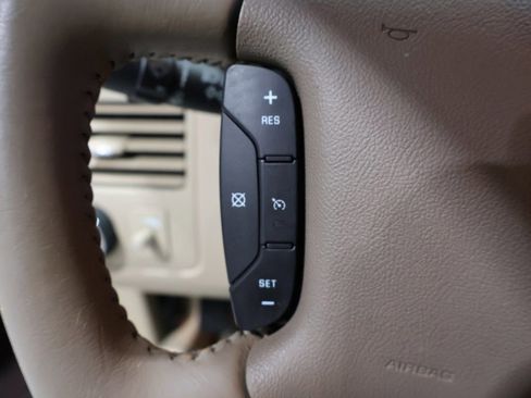 Used 2006 Buick Lucerne CXL w/ Luxury Package image 28