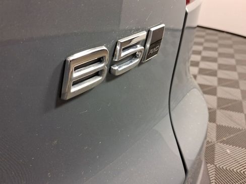 Certified 2023 Volvo XC40 B5 Core w/ Convenience Package AWD/4WD image 13
