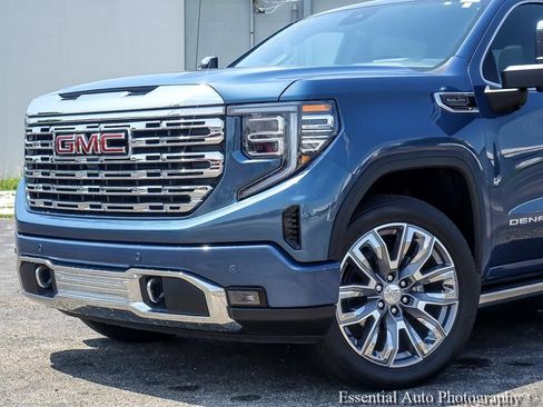 Used 2025 GMC Sierra 1500 Denali w/ Denali Reserve Package AWD/4WD image 3