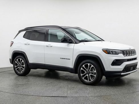 Used 2025 Jeep Compass Limited AWD/4WD image 1