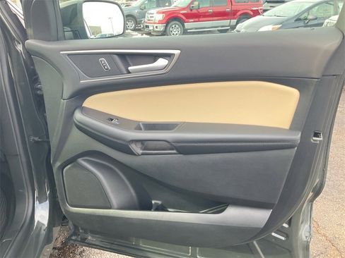 Used 2024 Ford Edge SEL w/ Convenience Package image 16