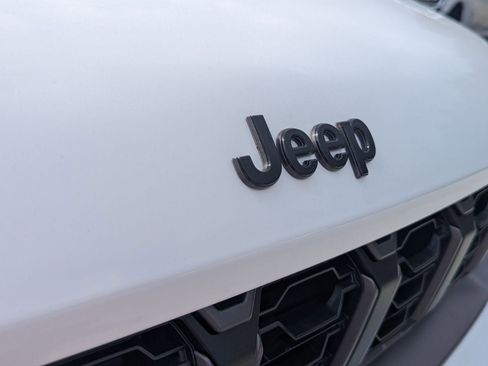 New 2026 Jeep Grand Cherokee L Limited image 24