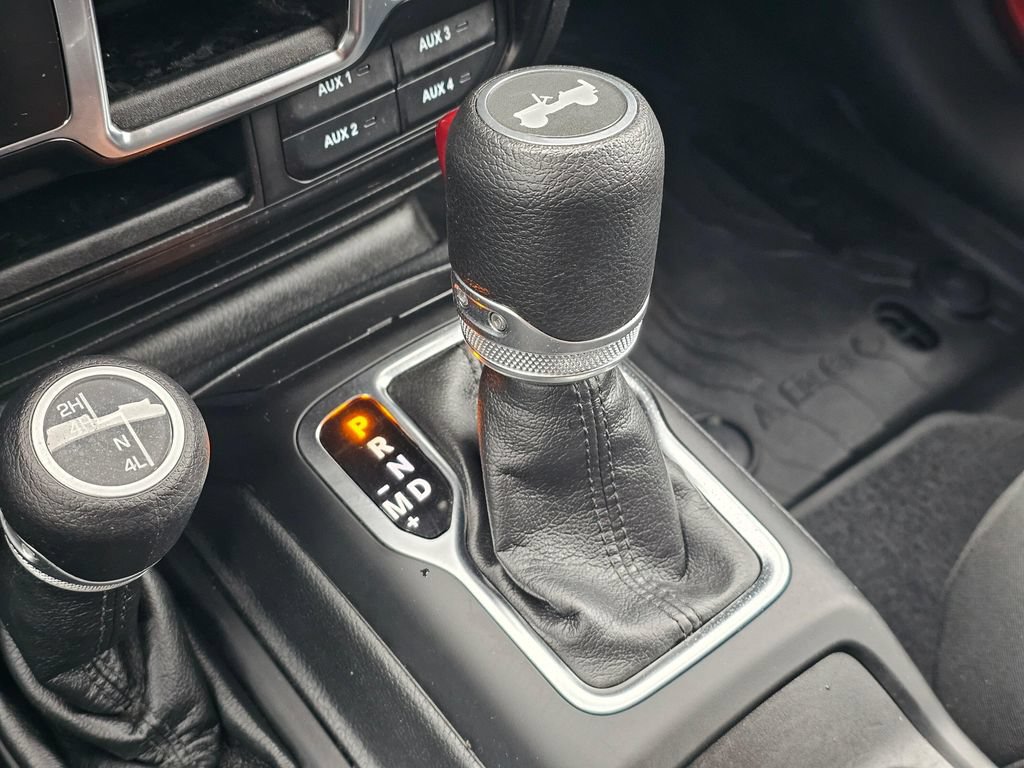 Used 2021 Jeep Wrangler Unlimited Sport AWD/4WD image 32