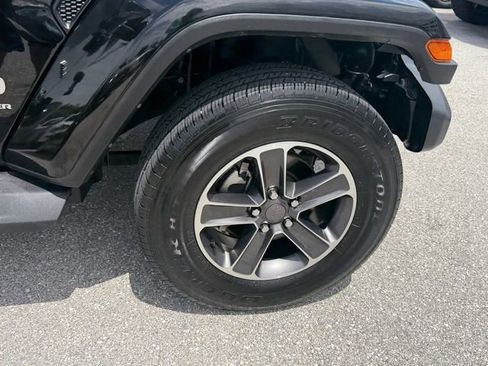 Used 2023 Jeep Wrangler Unlimited Sahara w/ Cold Weather Group AWD/4WD image 15