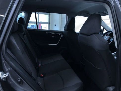Used 2025 Toyota RAV4 XLE image 21