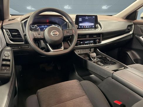 Used 2023 Nissan Rogue SV FWD image 28