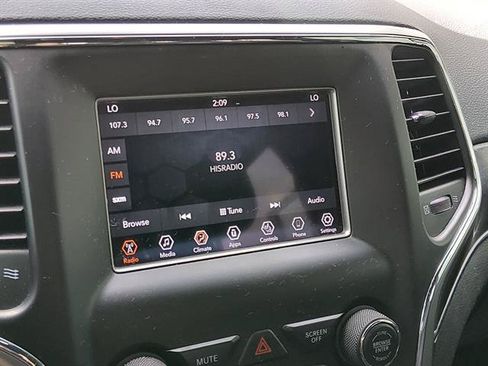 Used 2018 Jeep Grand Cherokee Limited RWD image 15