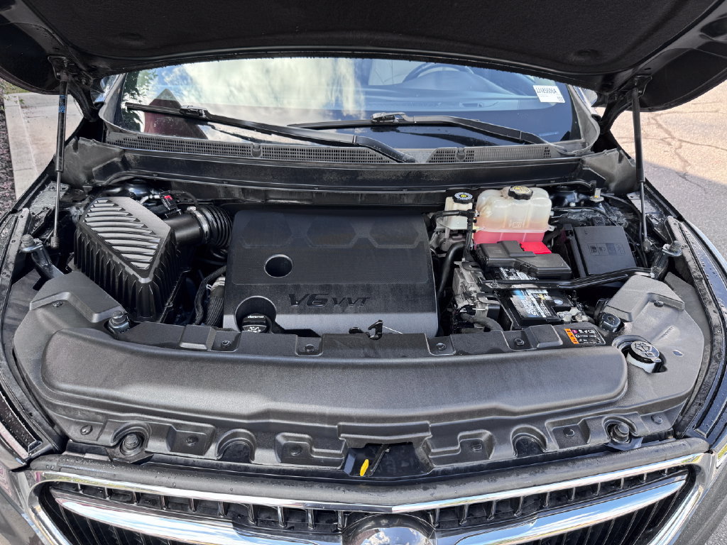 Used 2018 Buick Enclave Premium AWD/4WD image 16