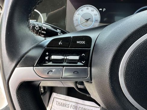 Used 2023 Hyundai Elantra Limited w/ Preferred Accessory Package FWD image 18