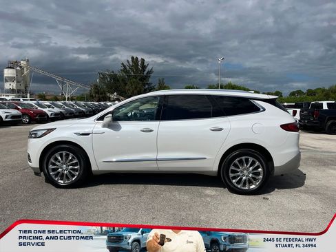 Used 2019 Buick Enclave Premium w/ Experience Buick Package image 4