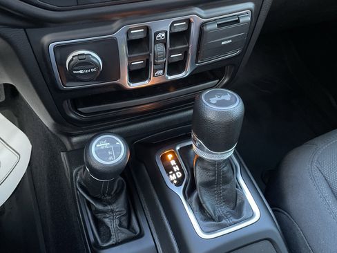 Used 2023 Jeep Wrangler Sport image 22