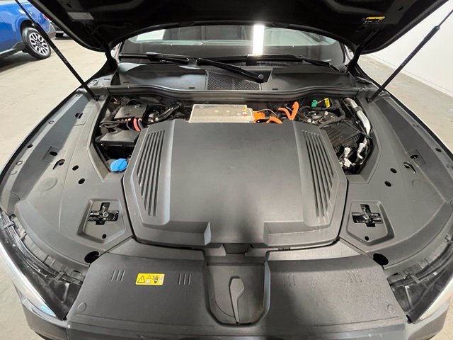 Used 2021 Audi e-tron Premium w/ Convenience Plus Package AWD/4WD image 27