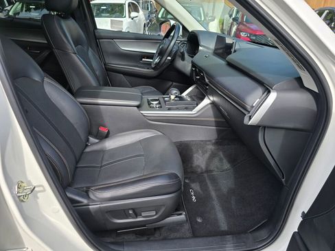 Certified 2024 MAZDA CX-90 Plug-In Hybrid w/ Preferred image 29