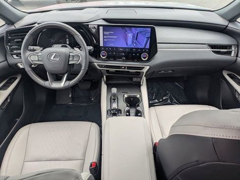 Used 2025 Lexus RX 350 w/ Convenience Package image 28
