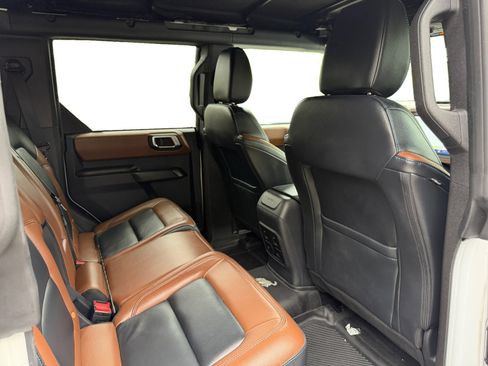 Used 2024 Ford Bronco Outer Banks w/ Sasquatch Package AWD/4WD image 20