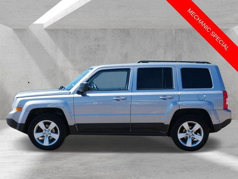 Used 2015 Jeep Patriot Latitude w/ Sun/Sound Group AWD/4WD image 5
