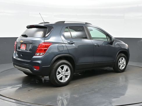Used 2022 Chevrolet Trax LT w/ Driver Confidence Package AWD/4WD image 6