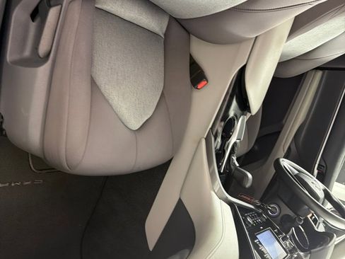 Used 2020 Toyota Camry LE FWD image 20